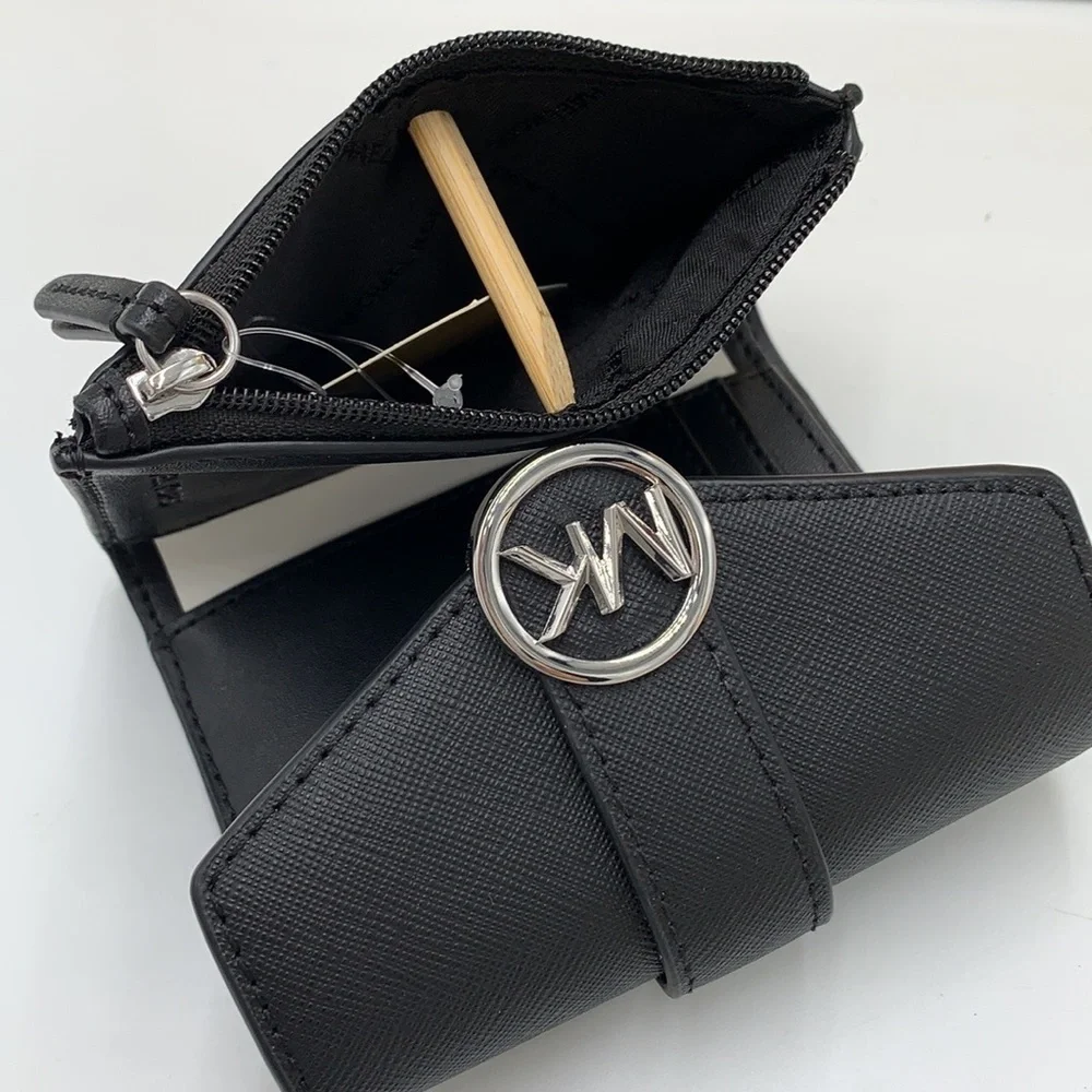 MICHAEL KORS
Carmen Medium Faux Leather Wallet
BLACK COLOR - Picture 8 of 11